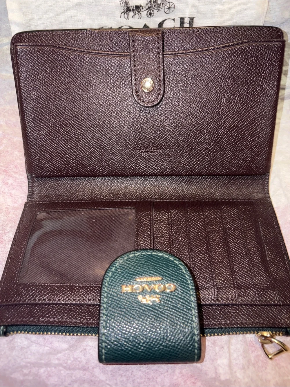COACH Dark Green Pebbled Leather Wallet with Gold Logo EUC